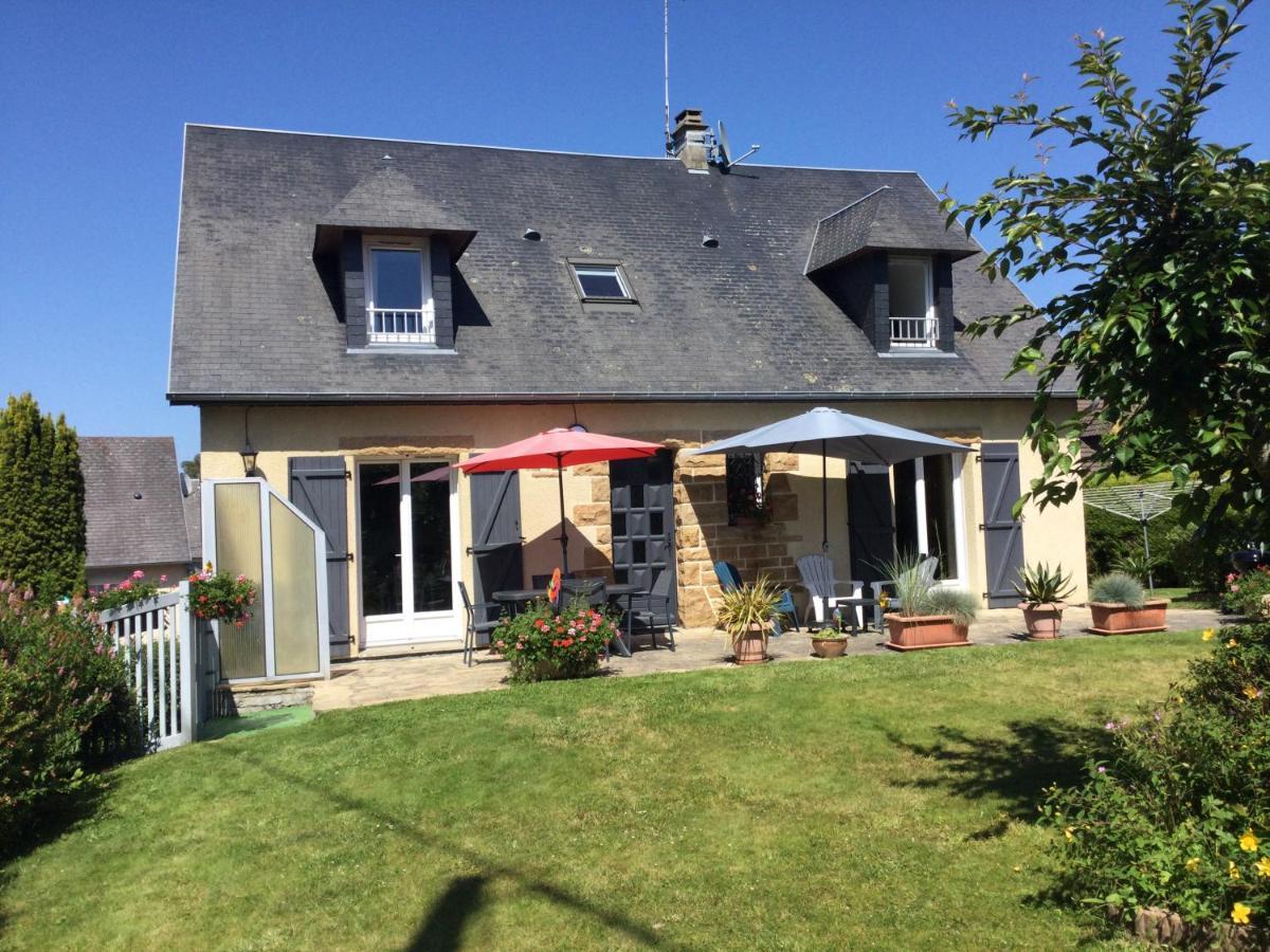 Coup de cœur assuré ! CALM Comme à la Maison ! maison spacieuse avec grande terrasse pour 2 à 5 personnes proximité Granville et mer avec wifi et parking gratuits Exterior foto