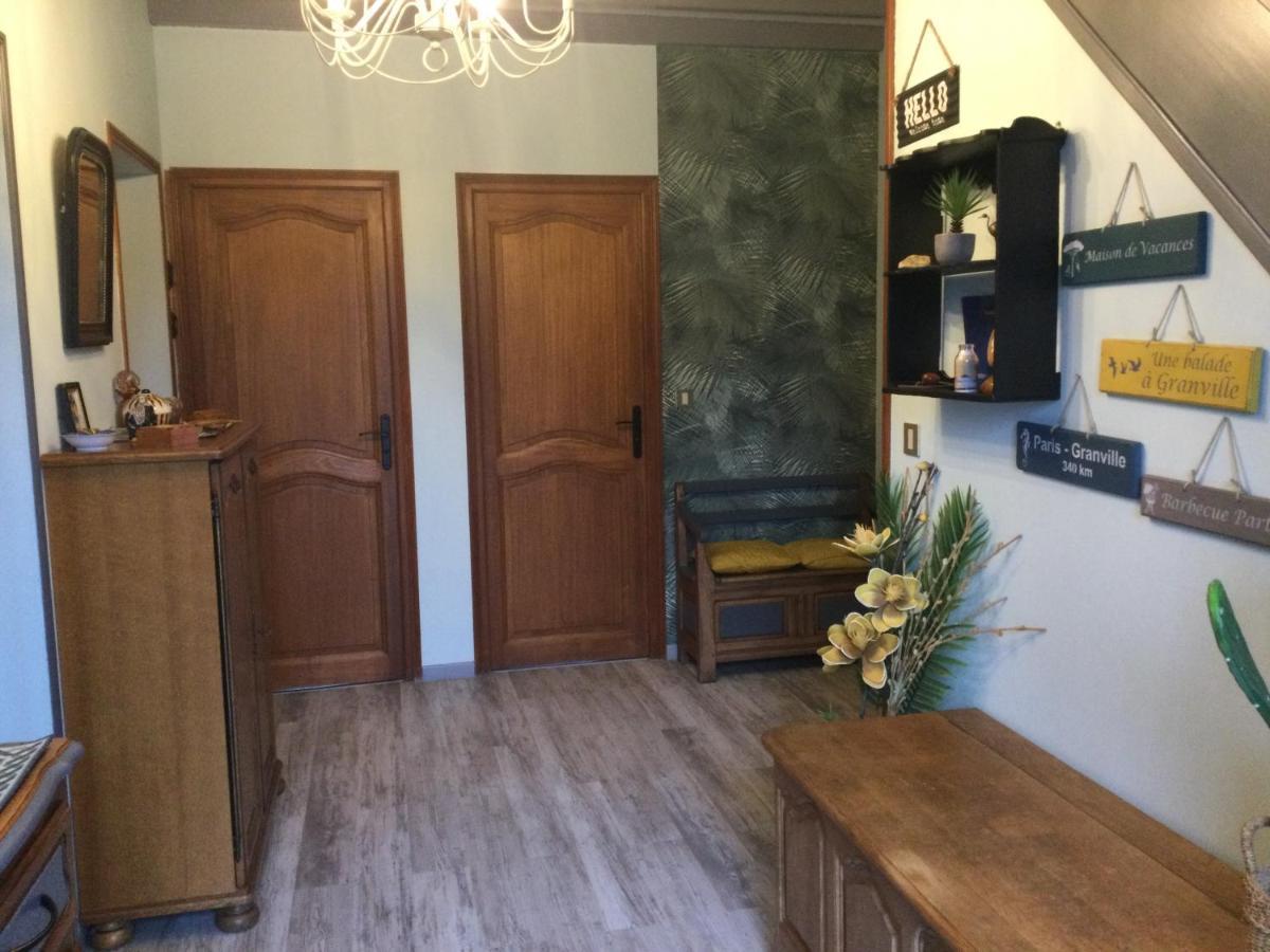 Coup de cœur assuré ! CALM Comme à la Maison ! maison spacieuse avec grande terrasse pour 2 à 5 personnes proximité Granville et mer avec wifi et parking gratuits Exterior foto