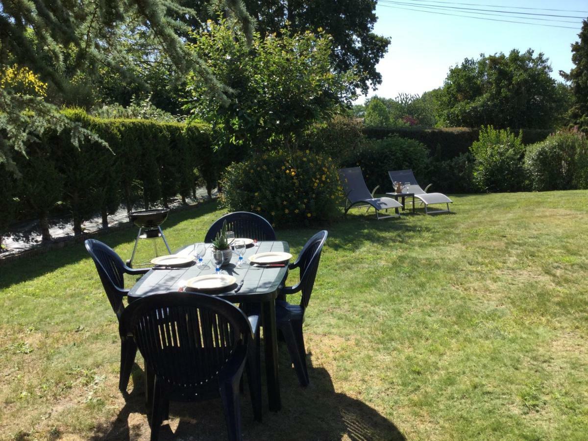 Coup de cœur assuré ! CALM Comme à la Maison ! maison spacieuse avec grande terrasse pour 2 à 5 personnes proximité Granville et mer avec wifi et parking gratuits Exterior foto